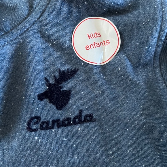 Kids Canada sweatshirt - Picture 2 of 3